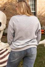 Load image into Gallery viewer, Light Grey Creep It Real Ghost Print Plus Size Sweatshirt
