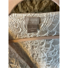 Cargar imagen en el visor de la galería, Vintage Chicos Gold Lace-Trim With Cream Interior Blazer Jacket - Old Money
