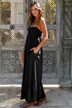 Cargar imagen en el visor de la galería, Black Spaghetti Straps Smocked Front Slit Buttoned Dress
