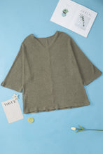 Cargar imagen en el visor de la galería, Jungle Green Plus Size V Neck Textured Knit Dolman Top
