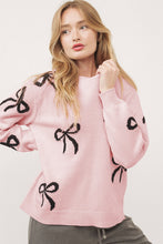 Cargar imagen en el visor de la galería, Light Pink Bow Pattern Knitted Loose Fit Sweater
