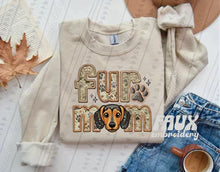 Cargar imagen en el visor de la galería, Fur Mom Tees
