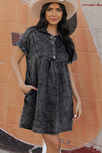 Cargar imagen en el visor de la galería, Black Acid Wash Button Front Collared Short Sleeve Denim Dress
