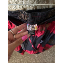 Load image into Gallery viewer, Vintage One Size 100% Cotton Red &amp; Black Egyptian Striped Relaxed Two Piece Set

