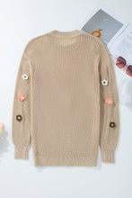 Cargar imagen en el visor de la galería, Parchment Hello Floral Embroidered Knit Loose Sweater
