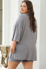 Cargar imagen en el visor de la galería, Light Grey Solid Color Loose Tunic Top and Slim Shorts Set
