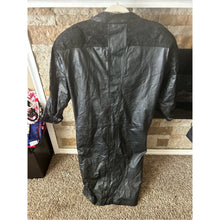 Cargar imagen en el visor de la galería, Vintage 80s Winlet 100% Genuine Leather Damask Print Black Abstract Coat
