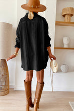 Cargar imagen en el visor de la galería, Black Lace Crochet Collared Tunic Oversized Shirt
