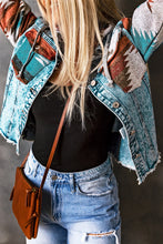 Cargar imagen en el visor de la galería, Multicolor Aztec Print Frayed Hem Denim Jacket
