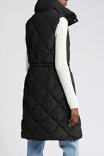 Cargar imagen en el visor de la galería, Black Longline Quilted Stand Collar Puffer Vest
