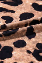 Cargar imagen en el visor de la galería, Brown Leopard Round Neck Long Sleeve Slim Top
