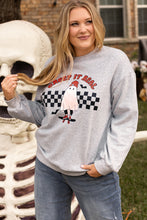 Cargar imagen en el visor de la galería, Light Grey Creep It Real Ghost Print Plus Size Sweatshirt
