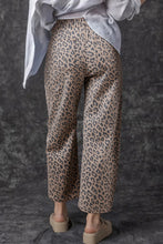 Cargar imagen en el visor de la galería, Khaki Leopard Printed Drawstring Elastic Waistband Pocketed Barrel Jeans
