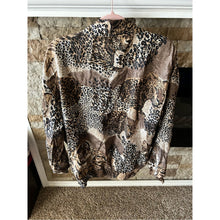 Load image into Gallery viewer, Vintage 90s Fuda International Leopard Cheetah Print Zip Up Bomber Windbreaker
