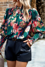 Cargar imagen en el visor de la galería, Green Abstract Print Smocked Cuffs Frilled Neck Blouse
