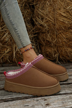 Cargar imagen en el visor de la galería, Chestnut Suede Contrast Print Plush Lined Snow Boots
