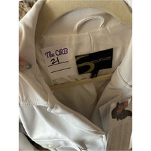Cargar imagen en el visor de la galería, Serena Williams Cropped White Utility Jacket with Pocket Flaps - Women's
