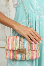 Cargar imagen en el visor de la galería, Strawberry Pink Bohemian Woven Gold Chain Shoulder Bag
