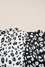 Cargar imagen en el visor de la galería, Black Plus Size Contrast Leopard Half Sleeve Blouse
