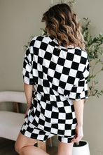 Cargar imagen en el visor de la galería, Black Checkerboard Print V Neck Loose Tee and Shorts Lounge Set
