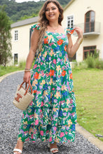 Cargar imagen en el visor de la galería, Green Plus Size Floral Smocked Back Tiered Maxi Dress
