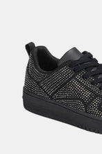 Cargar imagen en el visor de la galería, Forever Link Rhinestone Platform Flat Sneakers Black
