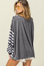 Cargar imagen en el visor de la galería, Dark Grey Checkerboard Striped Patchwork Lantern Sleeve Pocketed Blouse
