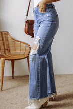 Cargar imagen en el visor de la galería, Ashleigh Blue Distressed Raw Hem Straight Leg High Waist Jeans
