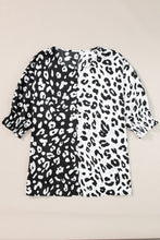 Cargar imagen en el visor de la galería, Black Plus Size Contrast Leopard Half Sleeve Blouse
