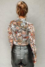 Cargar imagen en el visor de la galería, Brown Floral Long Sleeve High Neck Sheath Mesh Blouse
