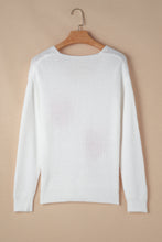 Cargar imagen en el visor de la galería, White Pearl Beaded Heart Pattern Fuzzy V Neck Sweater
