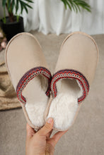 Cargar imagen en el visor de la galería, Gray Faux Suede Plush Liner Contrast Embroidered Detail Winter Slippers
