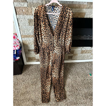 Load image into Gallery viewer, Curvy Scoop Leopard Print Jumpsuit - Brown and Black

