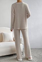 Cargar imagen en el visor de la galería, Nude Curvy Girl Ribbed V Neck Pullover and Pants Set
