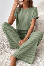 Cargar imagen en el visor de la galería, Grass Green Solid Color Ribbed Short Sleeve Wide Leg Jumpsuit
