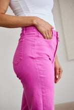 Cargar imagen en el visor de la galería, Full Size Tummy Control High Waist Raw Hem Jeans
