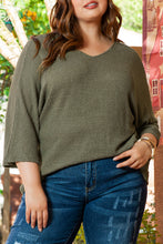 Cargar imagen en el visor de la galería, Jungle Green Plus Size V Neck Textured Knit Dolman Top
