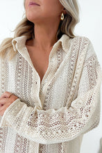 Cargar imagen en el visor de la galería, Beige Lace Crochet Collared Tunic Oversized Shirt
