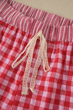 Cargar imagen en el visor de la galería, Red Gingham Print Ruffle Striped Detail Lace Tie Shorts
