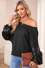 Cargar imagen en el visor de la galería, Black Sequin Patchwork Sleeve Open Back Waffle Knit Top
