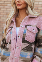 Cargar imagen en el visor de la galería, Pink Western Aztec Print Sherpa Splicing Buttoned Flap Pocket Coat
