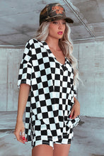 Cargar imagen en el visor de la galería, Black Checkerboard Print V Neck Loose Tee and Shorts Lounge Set
