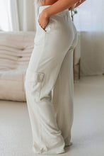 Cargar imagen en el visor de la galería, Beige Plain Cargo Pockets High Waist Casual Sweatpants
