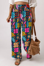 Cargar imagen en el visor de la galería, Green Floral Smocked Waist Loose Pants
