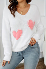 Cargar imagen en el visor de la galería, White Pearl Beaded Heart Pattern Fuzzy V Neck Sweater
