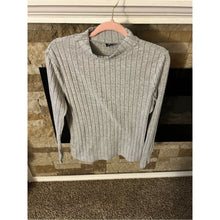 Load image into Gallery viewer, Pre-Loved Modern Ribbed Knit Lounge Pants &amp; Top Set - Light Gray Casual Chic
