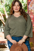 Cargar imagen en el visor de la galería, Jungle Green Plus Size V Neck Textured Knit Dolman Top
