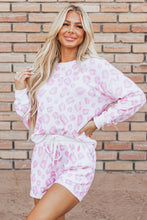 Cargar imagen en el visor de la galería, Pink Leopard Animal Print Pullover and Shorts Loungewear
