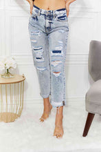 Cargar imagen en el visor de la galería, Kancan Kendra High Rise Distressed Straight Jeans
