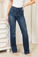 Cargar imagen en el visor de la galería, Judy Blue Full Size Elastic Waistband Slim Bootcut Jeans
